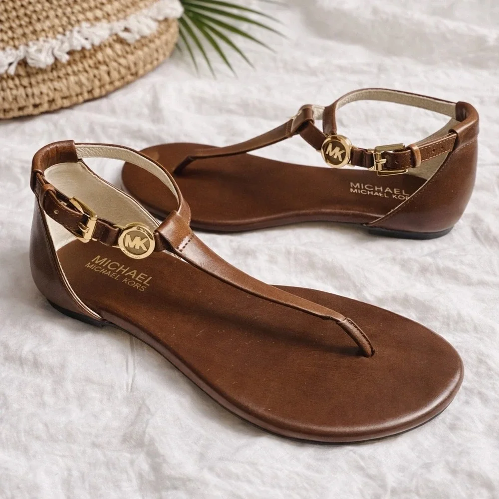 Michael Kors‎ Chocolate Genuine Butter Soft Leather Thong Plate Sandal Size 5.5